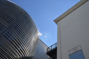 探索现代建筑的卓越之路，从二级建造师到行业领军人物